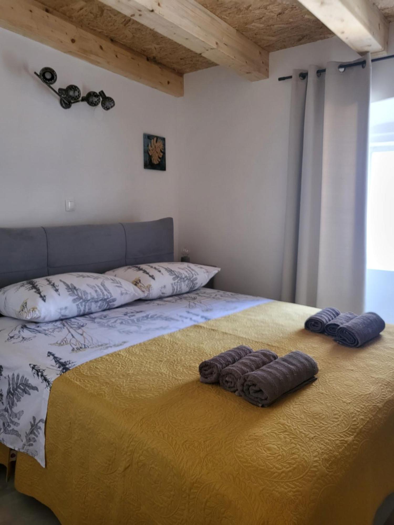 Pjaceta * Cres